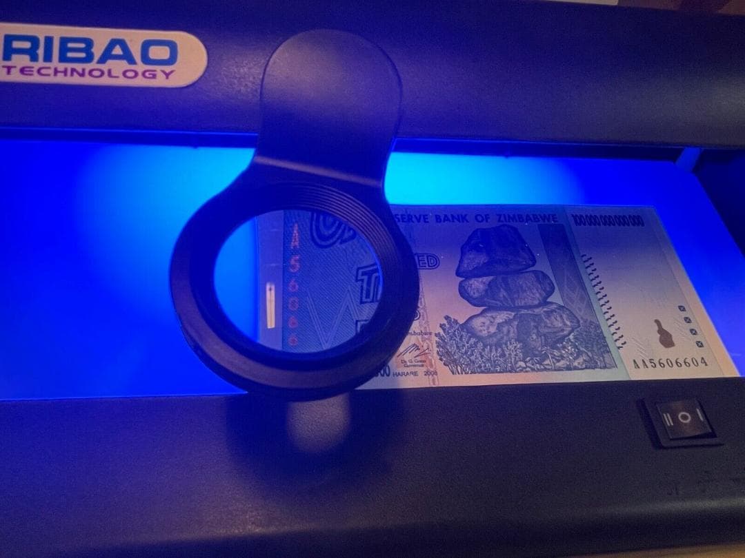 【鑑定書付き・ジンバブエ100】貴重なジンバブエ100ドル紙幣　新品未使用　1枚