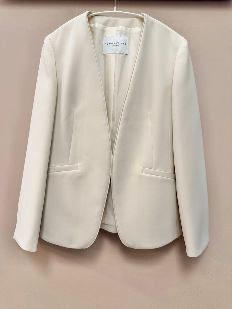 新品 トゥモローランド　ドライダブルクロス ノーカラージャケット