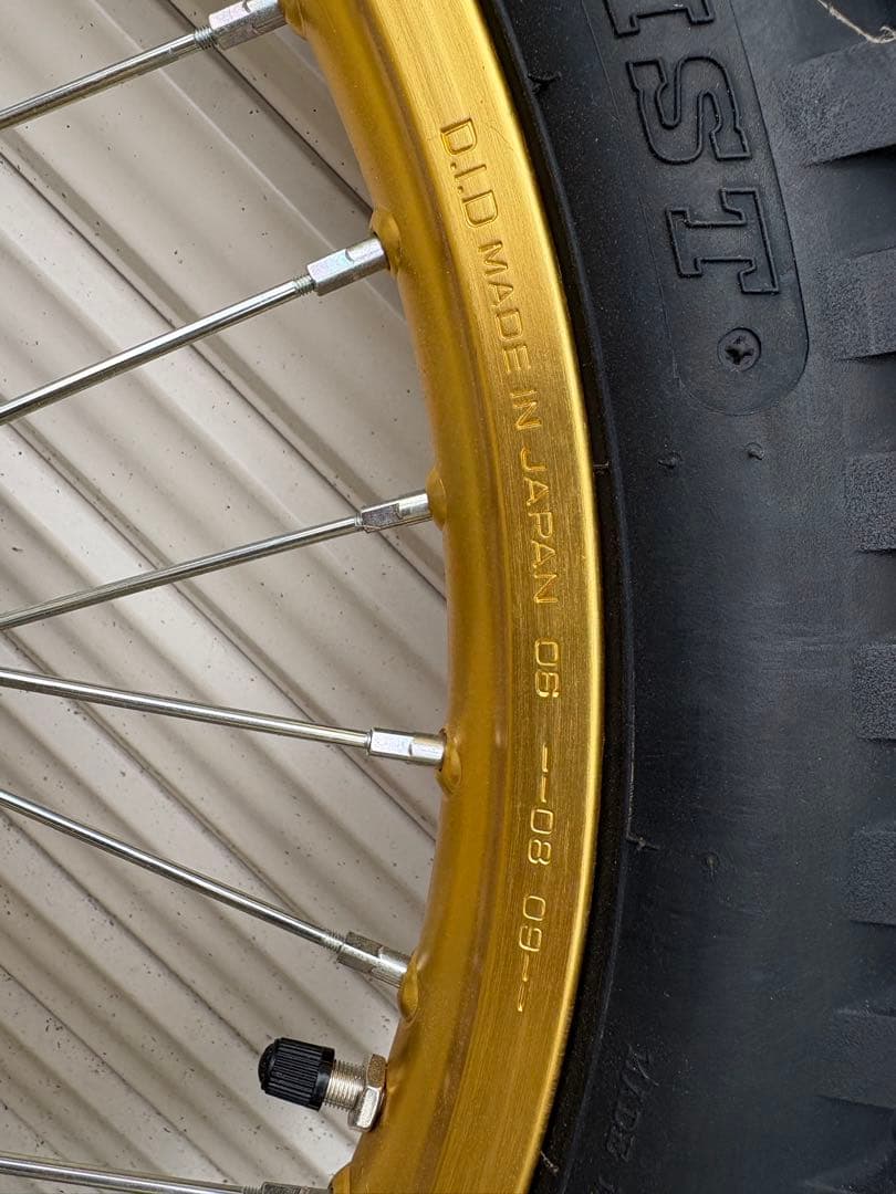 ワイズギア セロー250 ホイールタイヤセット　新品未使用品