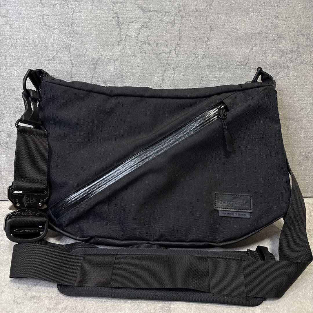 【美品】bagjack sniper bag NXL ハンドマフ コブラバックル