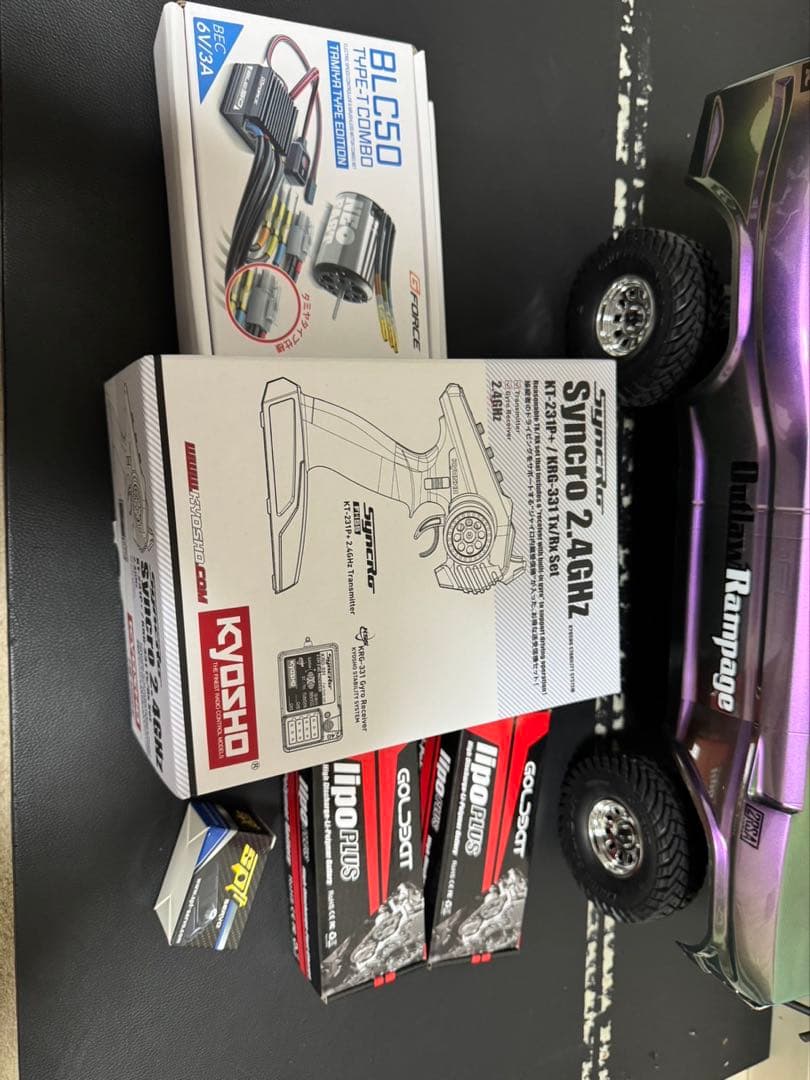 だんご　京商　OutlawRampagePro 2.4GHz ラジコンカー