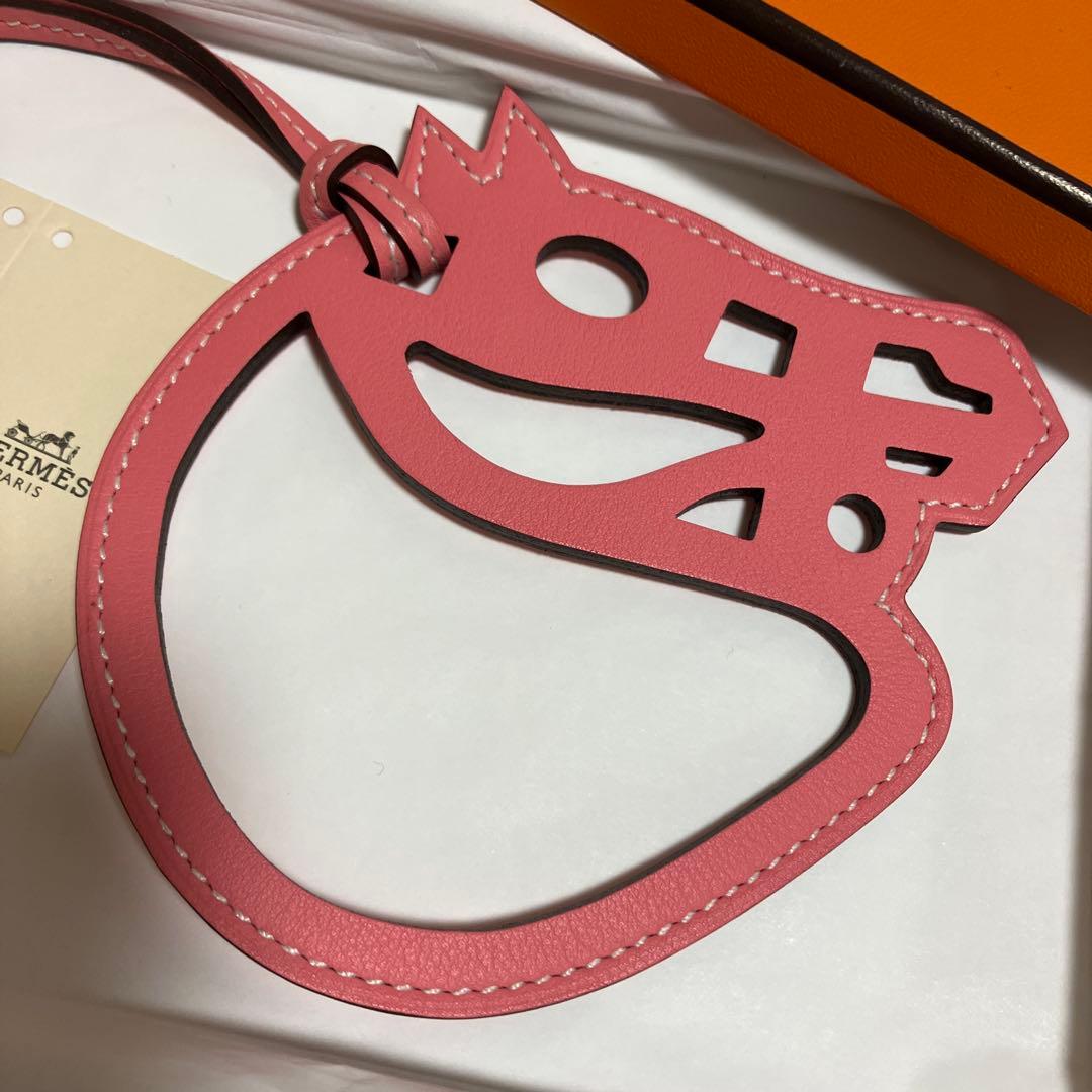 HERMESエルメスパドックシュバルローズアザレヴォースイフトバッグチャーム