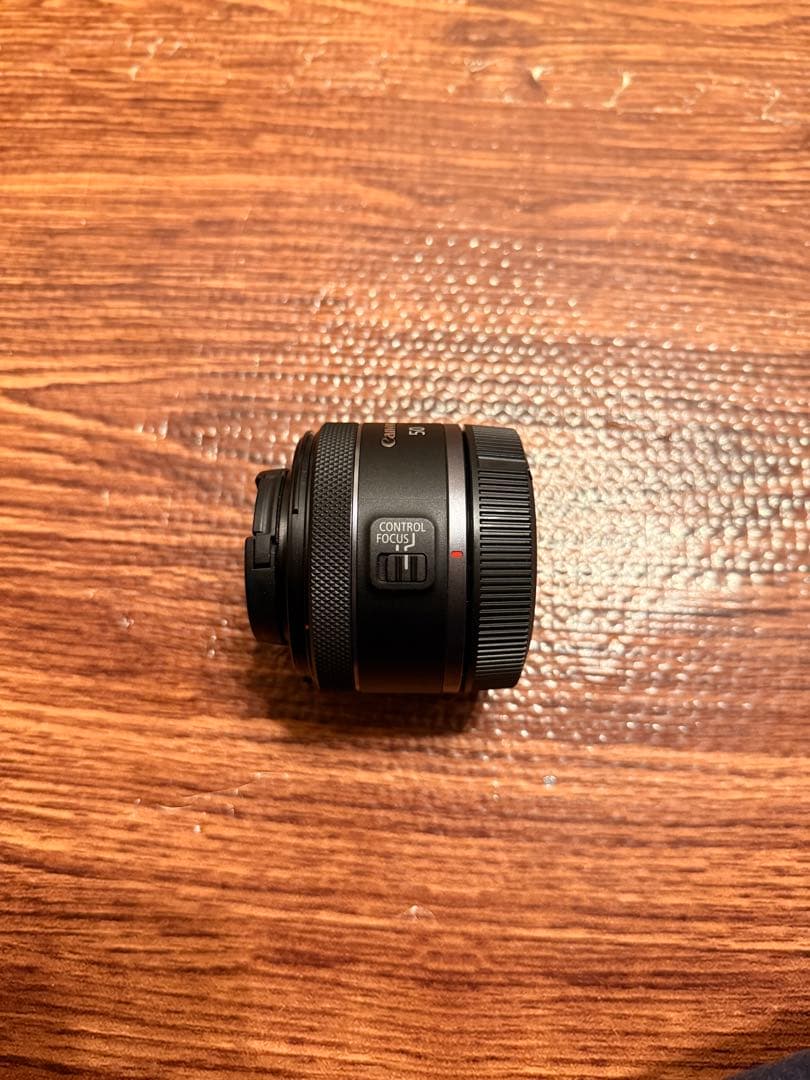 【美品】Canon RF50mm f1.8 stm（レンズフード、フィルター付）