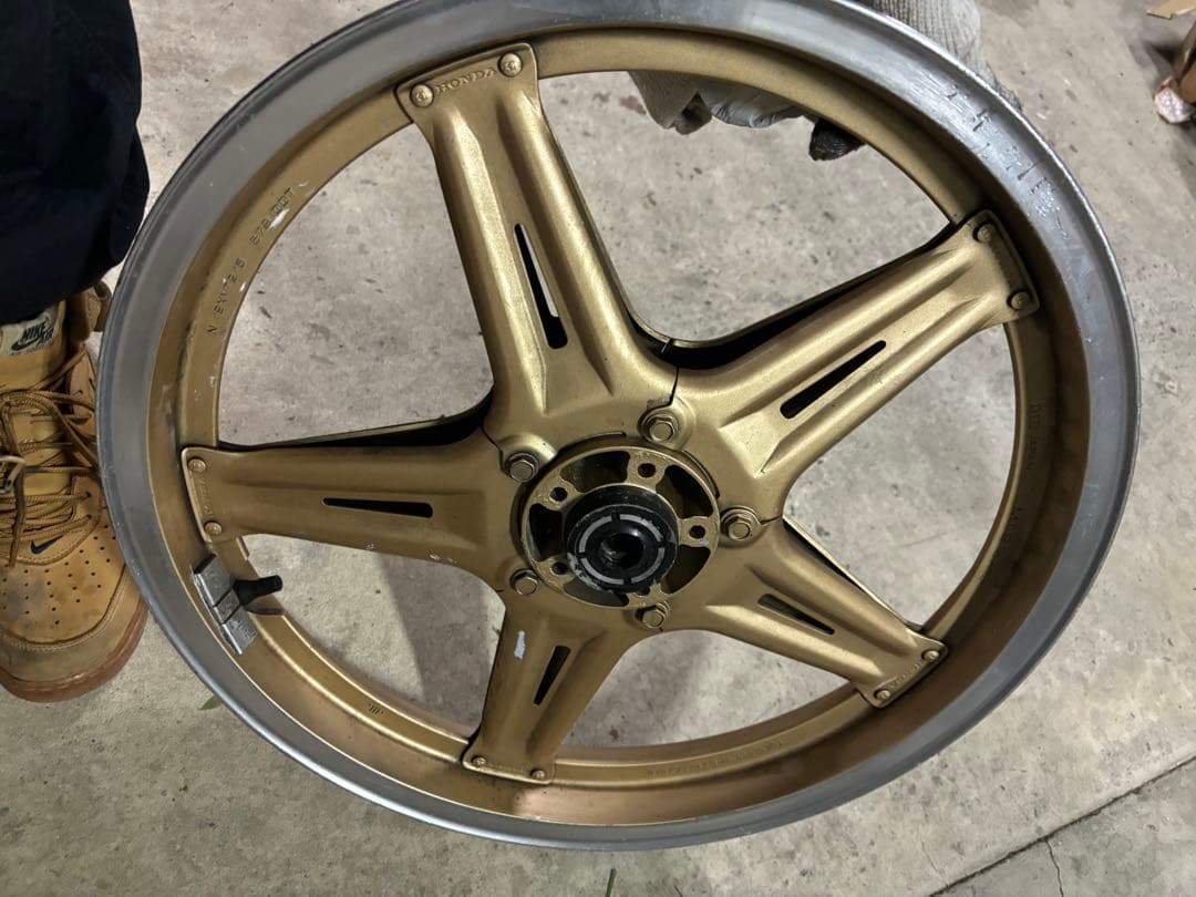 cb750f 純正コムスターホイール