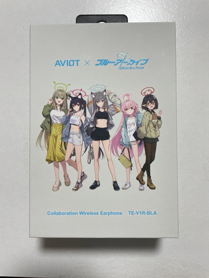 【極美品】AVIOT TE-V1R-BLA ブルアカ　コラボイヤホン　アビドス