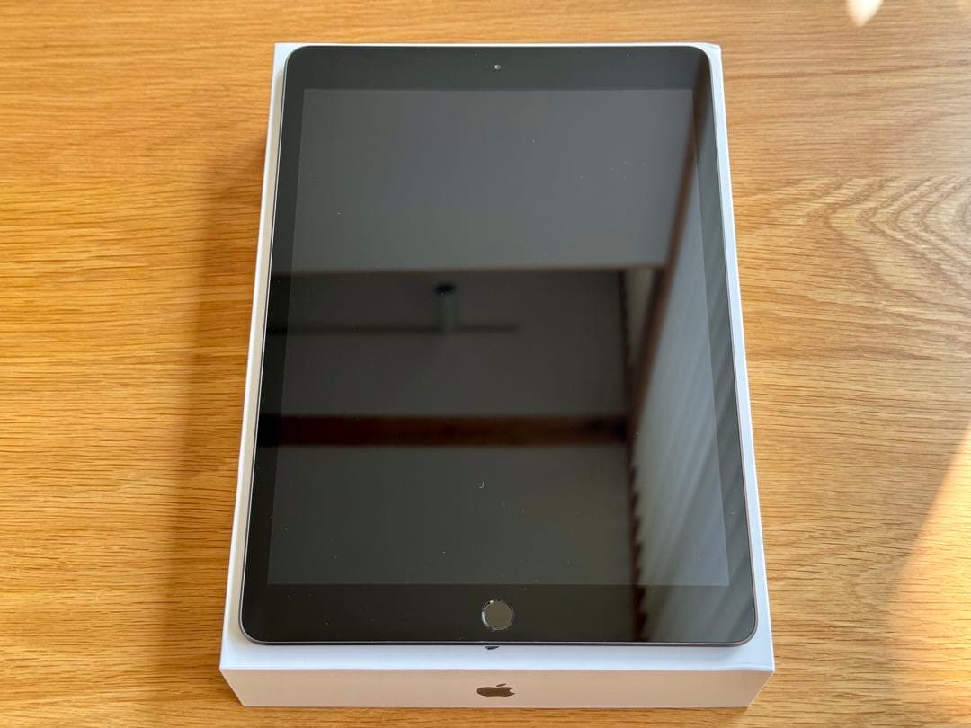 【美品】iPad 第8世代 32GB バッテリー最大容量97% フルセット！