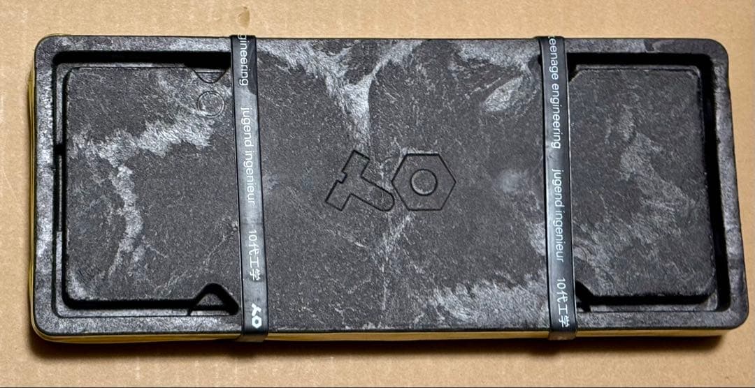 Teenage Engineering OP-1 + キャリングケース