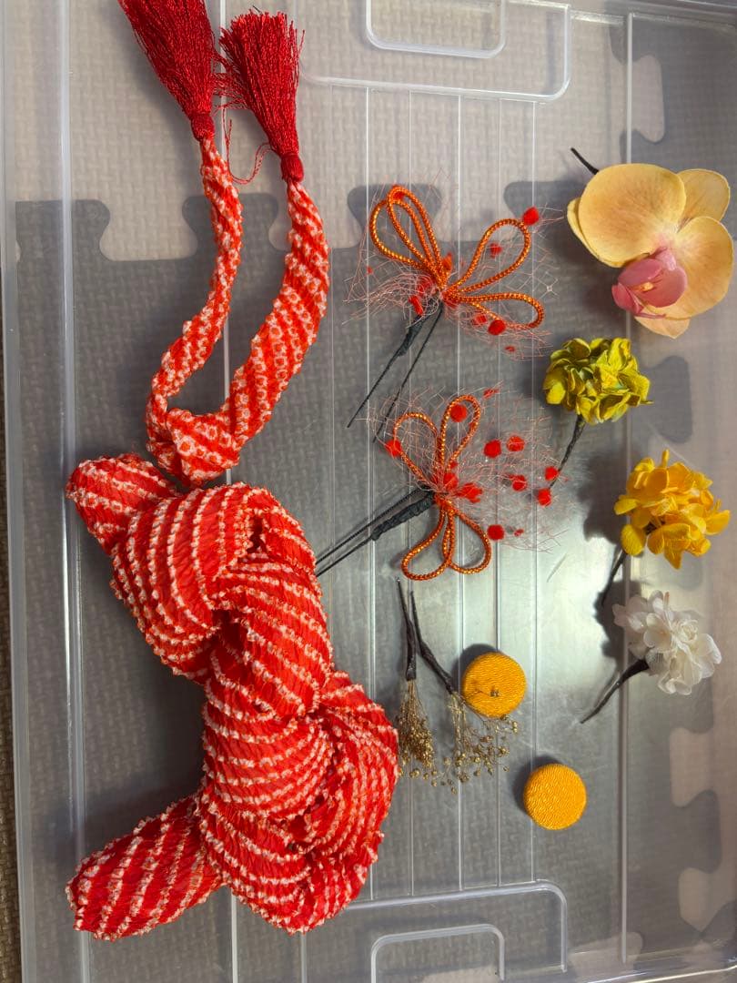 七五三　3歳で使用　オレンジ花柄着物•髪飾りセット