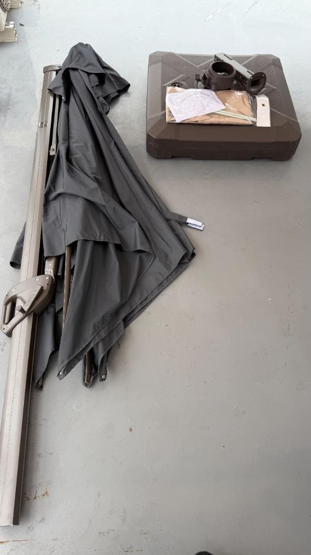 ガーデンパラソル　グレー