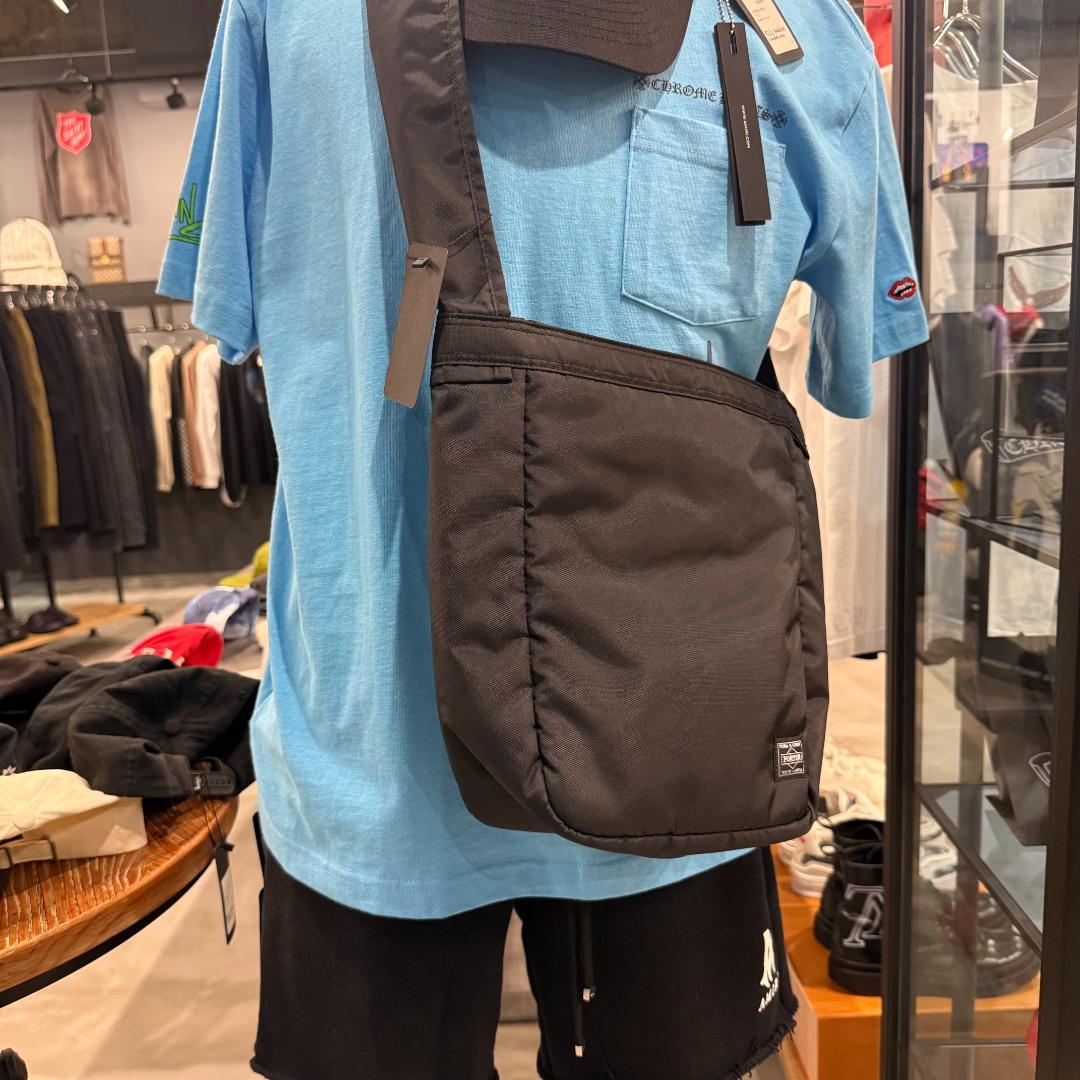 『ポーター×コムデギャルソン』 ナイロンショルダーバッグ