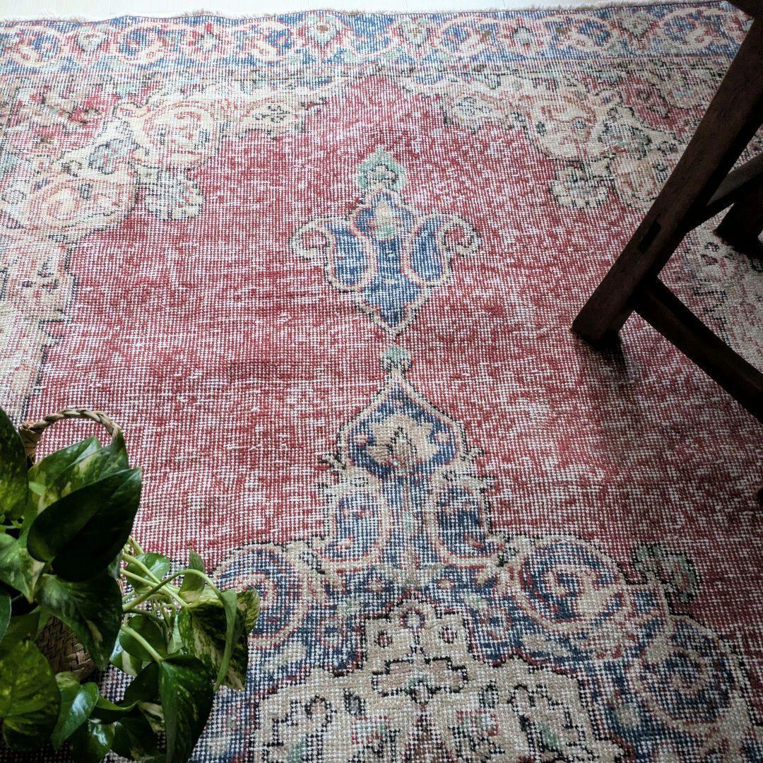 128×221 メダリオンシャビーレッド　トルコヴィンテージラグ