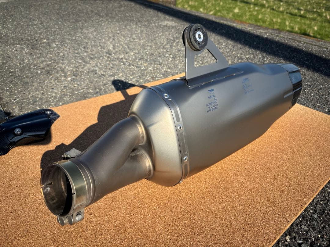 美品BMW R1250GS AKRAPOVIC スリップオンマフラー