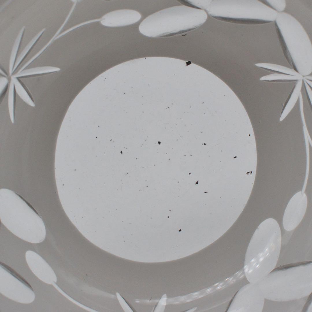 大正　戦前　白被せ切子　レトロガラス ガラス鉢 　外切子