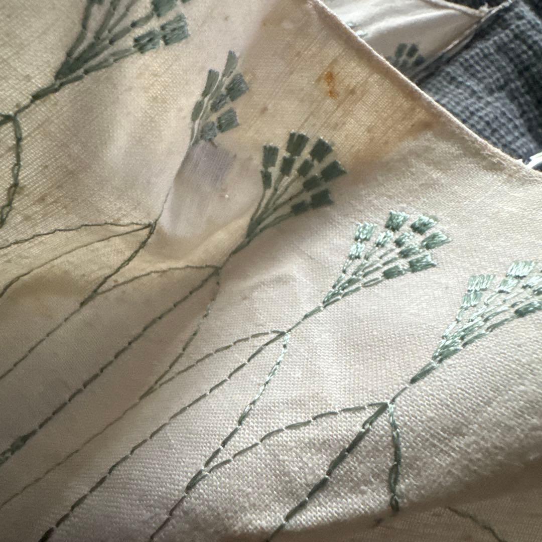 上品なビンテージ麻の折り畳み日傘　刺繍が涼しげ　カバー付　雅姫お好きな方にも