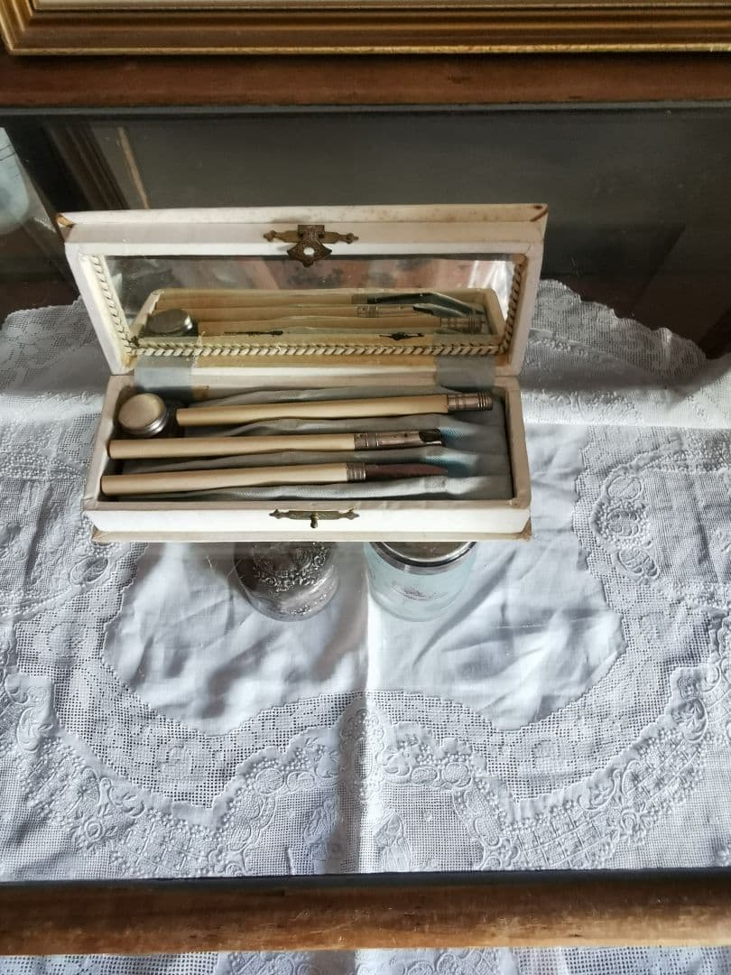 アンティークフランス インクペンケース 水色布張り少女イラスト パピエボックス