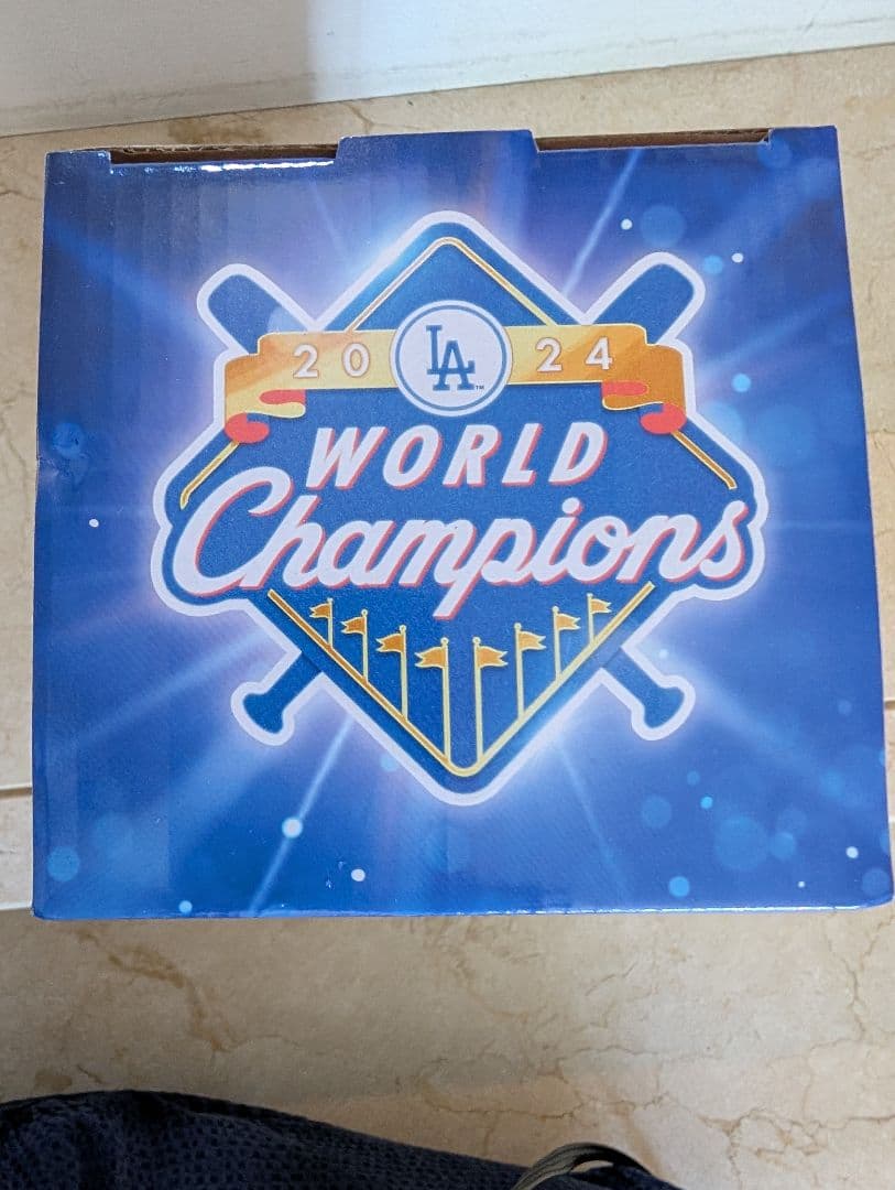 ドジャーススタジアム限定配布　 レプリカワールドシリーズトロフィー