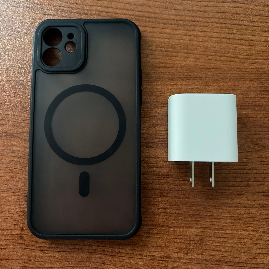 Apple iPhone 12 ブラック 本体 SIMフリー 充電容量73%