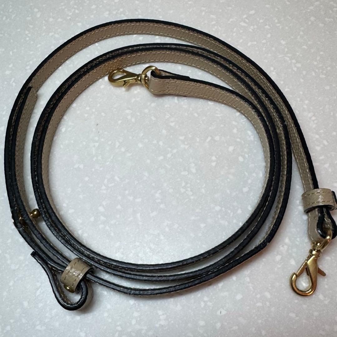 専用です。Epoi マルチウォレットSランク　ベージュ⭐︎エポイ