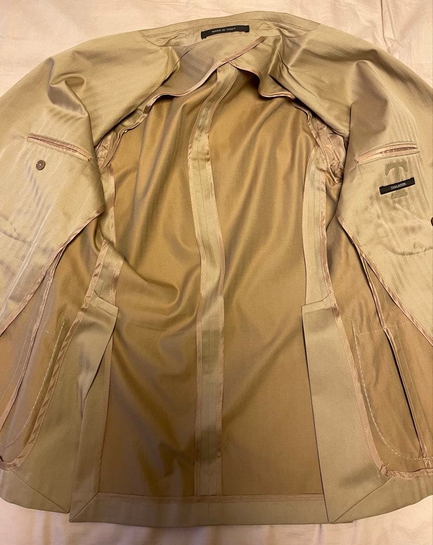 スーツ　TAGLIATORE