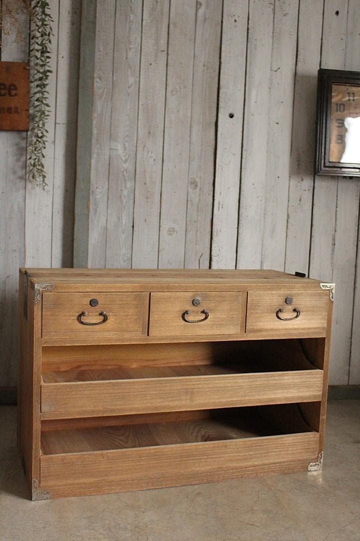 古い木製の引き出し5杯　チェスト　桐箪笥 昭和レトロ　古家具　古民家　時代家具