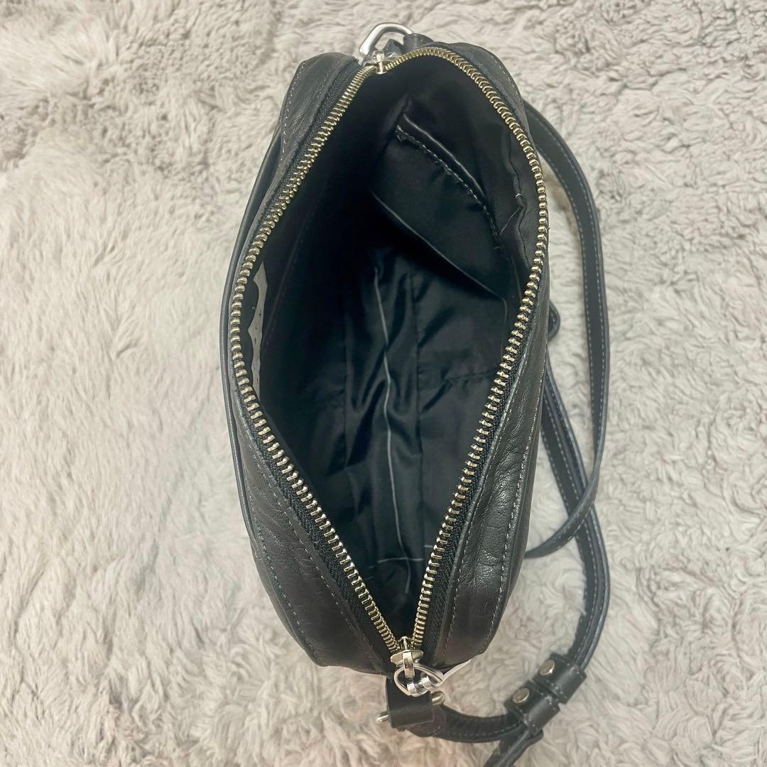 【チカ】アニアリ ショルダー バッグ ブラック 本革 斜めがけ 軽量