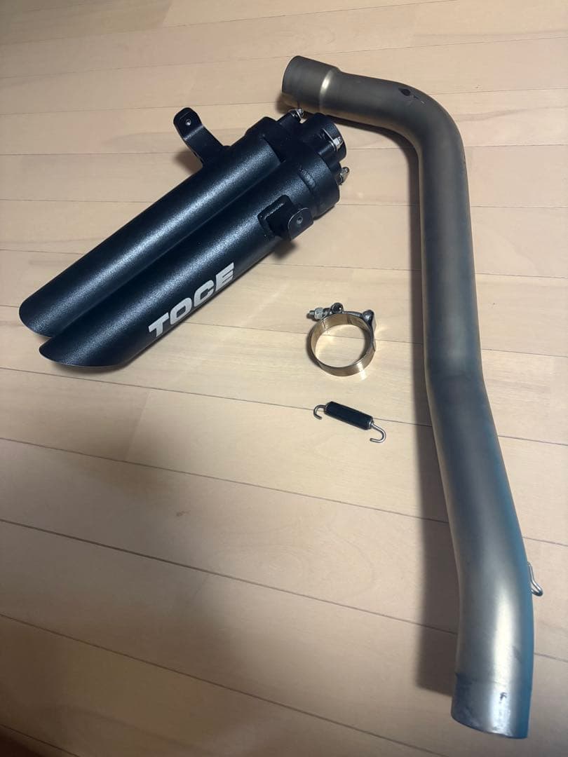TOCE マフラー