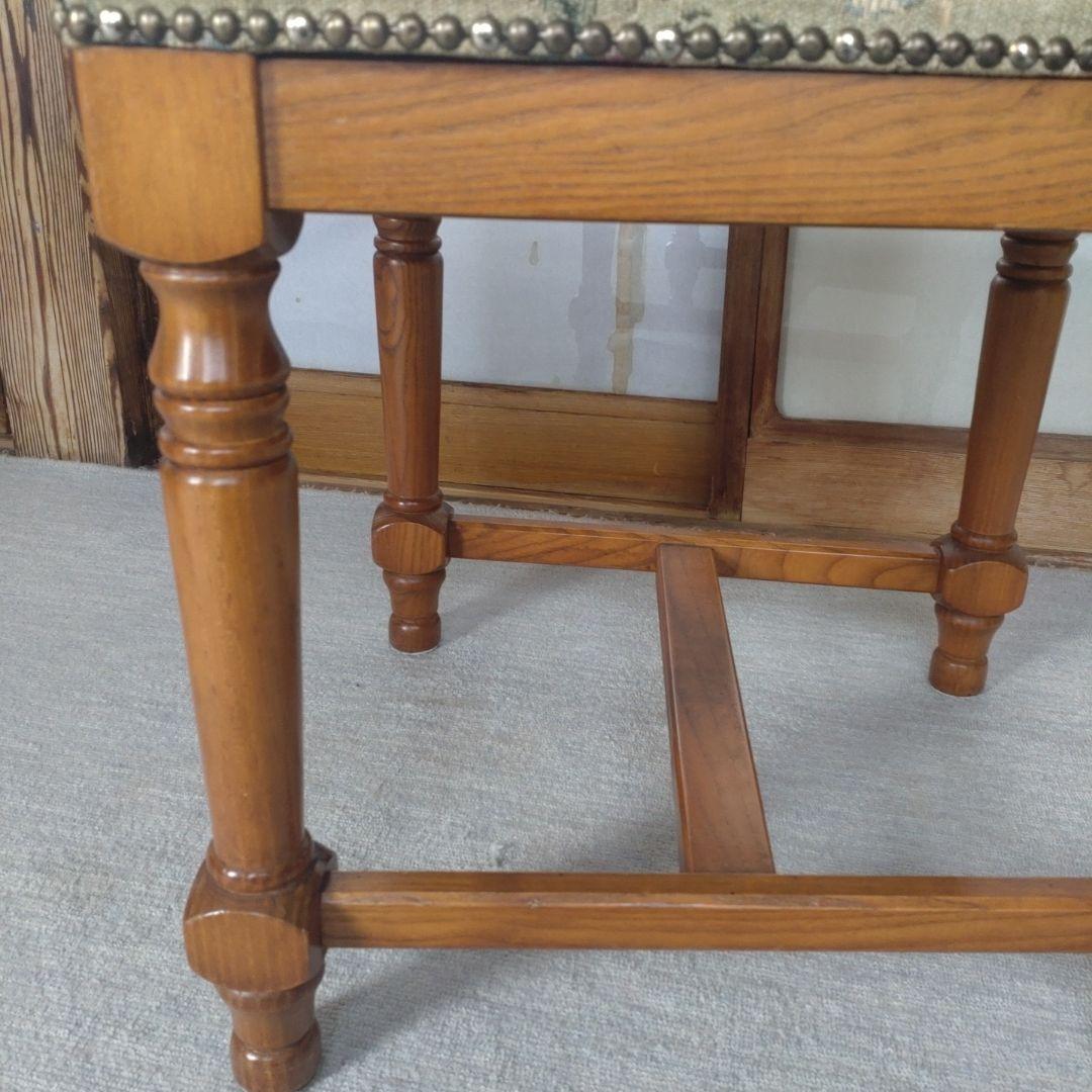 【英国アンティーク調】ダイニングチェア ゴブラン織 花柄 鋲打ち 木製　4/4