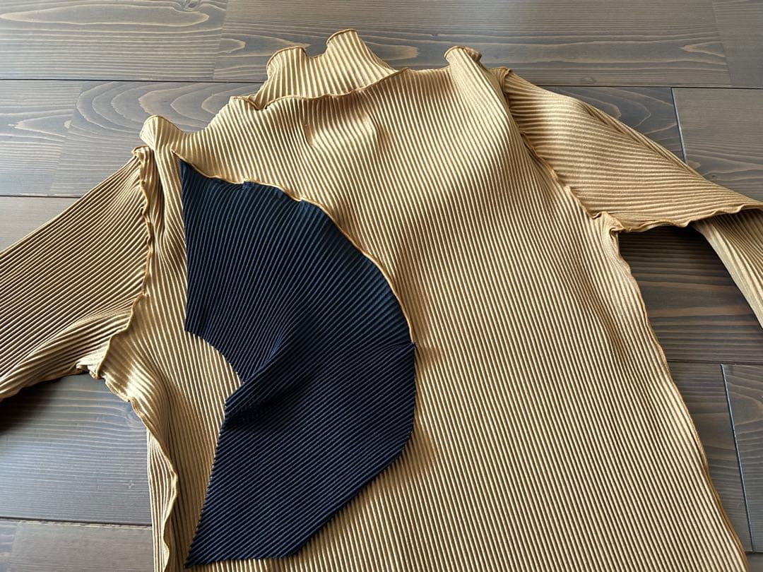 kotohayokozawa コトハヨコザワ　長袖トップス