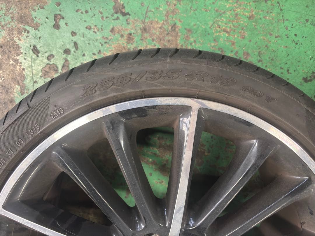 ジャガーXE純正　19インチアルミホイル