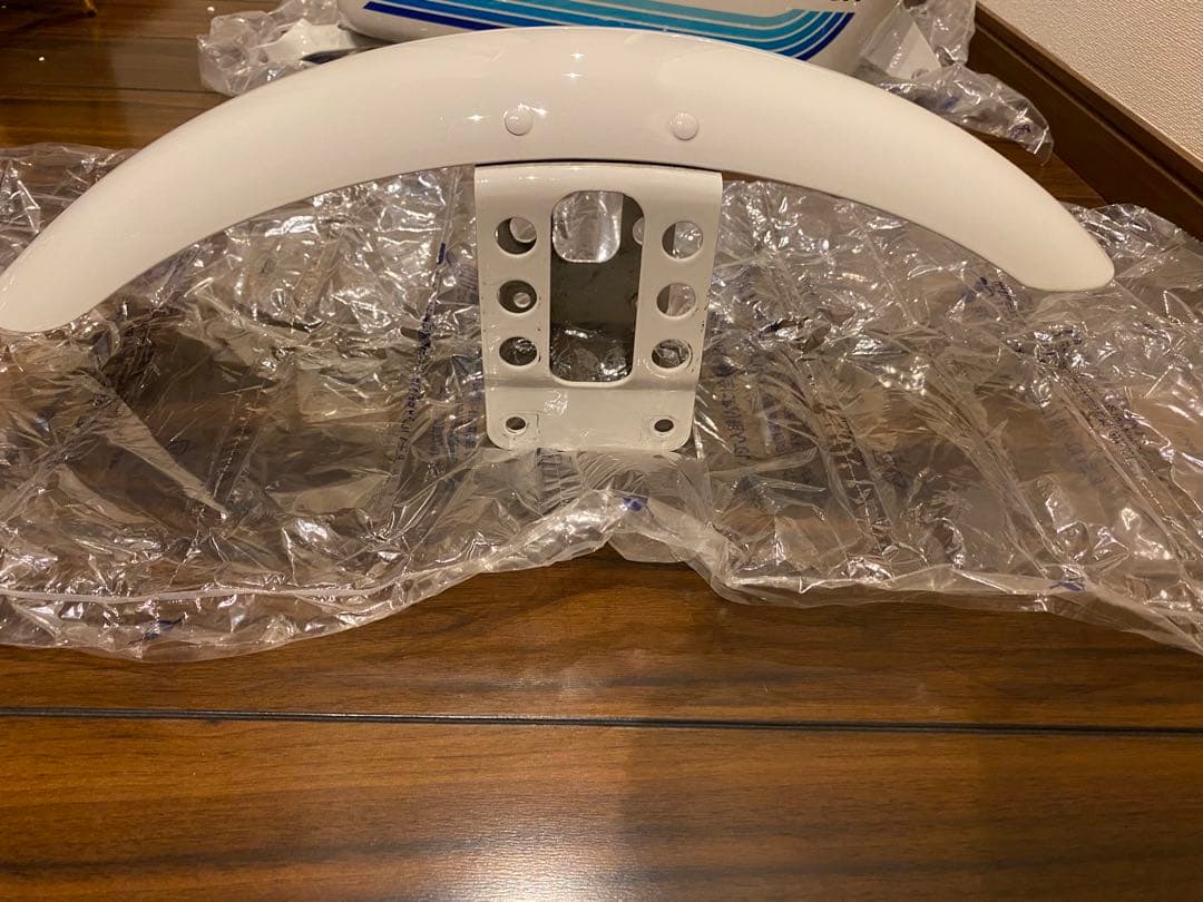 美品！ハーレーxl1200ns純正タンク・フロントリアフェンダーセット白