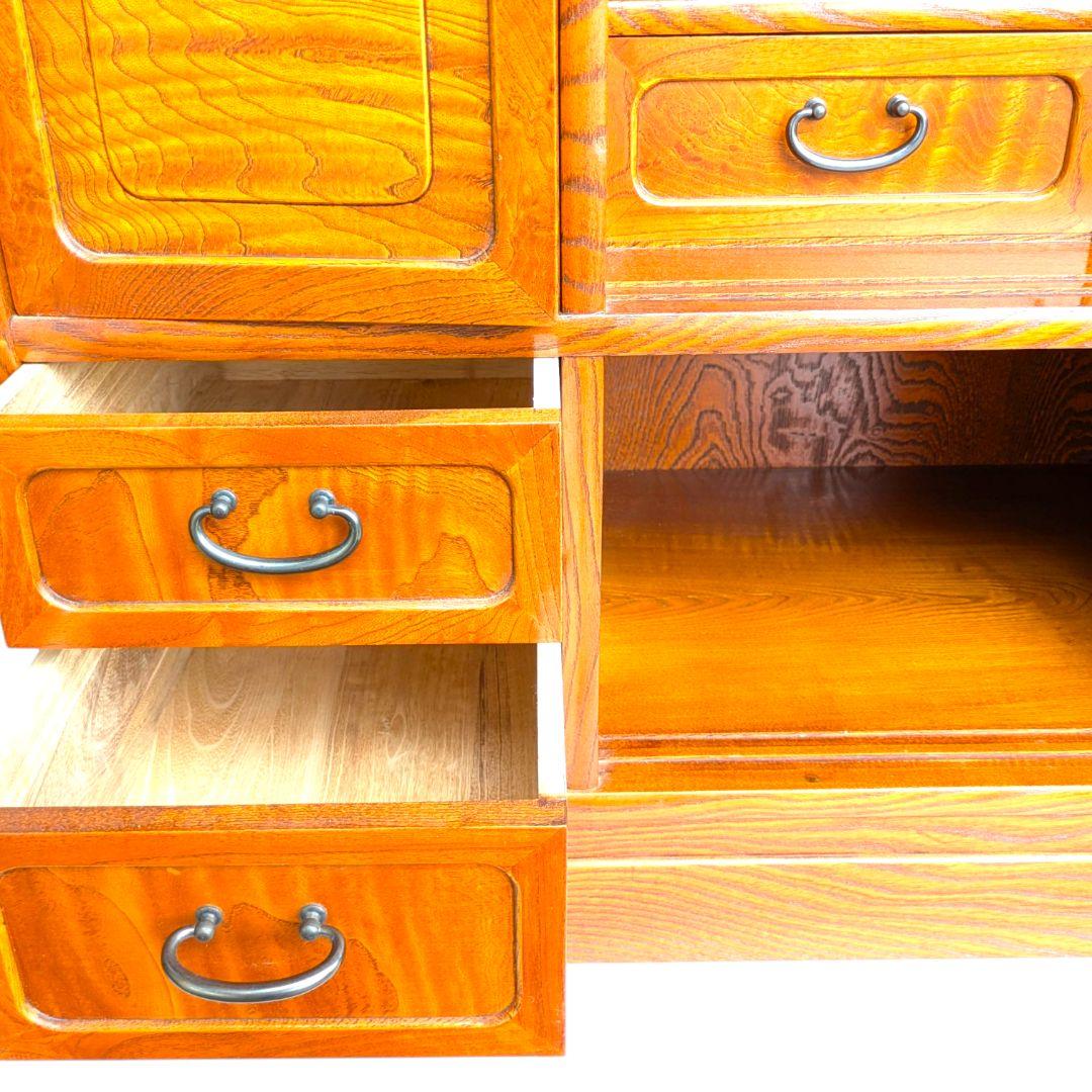 時を超えて愛される伝統の和家具。和室にも洋室にも映える、一生ものの逸品