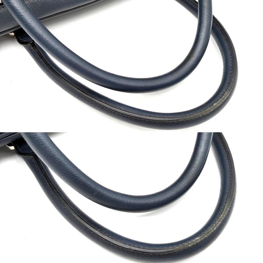 美品 プラダ ビジネスバッグ サフィアーノレザー 三角ロゴ A4可 ネイビー