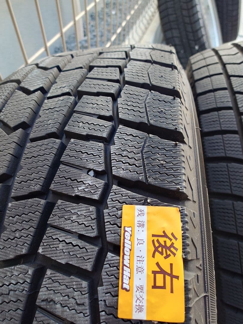 りんご　WINTERMAX 205/60R16 スタッドレスタイヤセット