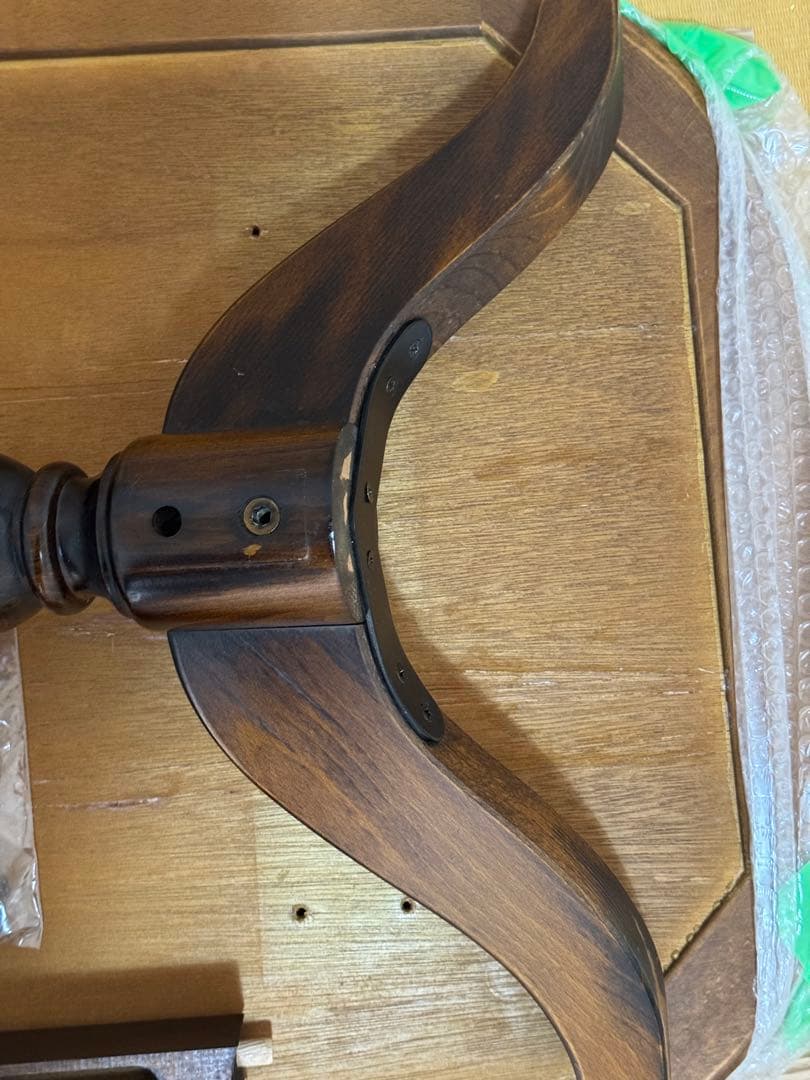 希少　美品【カリモク】コロニアル テーブル　リビングテーブル　天板ガラス付き