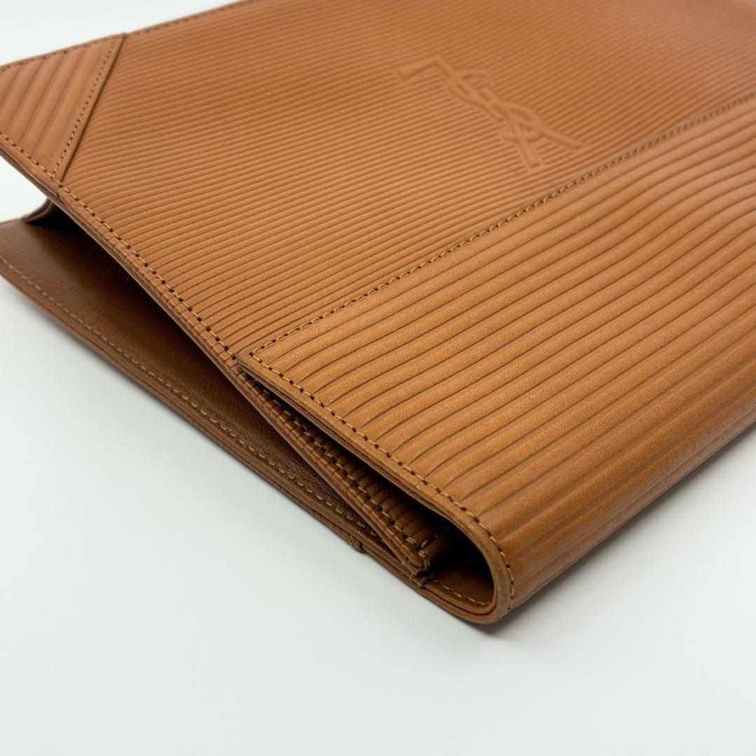 YSL イブサンローラン サンローラン クラッチバッグ A1326A9