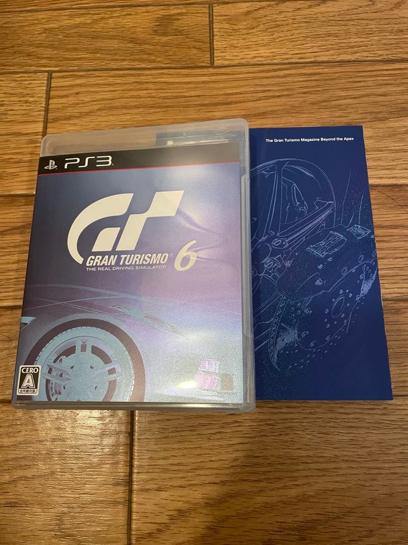 ps3本体　コントローラー3つ　美品ゲーム13本　縦置き台座あり