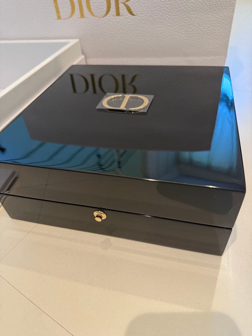 クリスチャンディオール　プレステージVIP顧客限定品　高級ケース