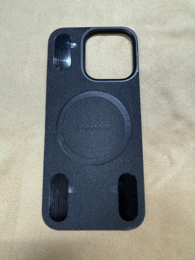 iPhoneアクセサリー NOMAD Magnetic Leather Back iPhone16Pro
