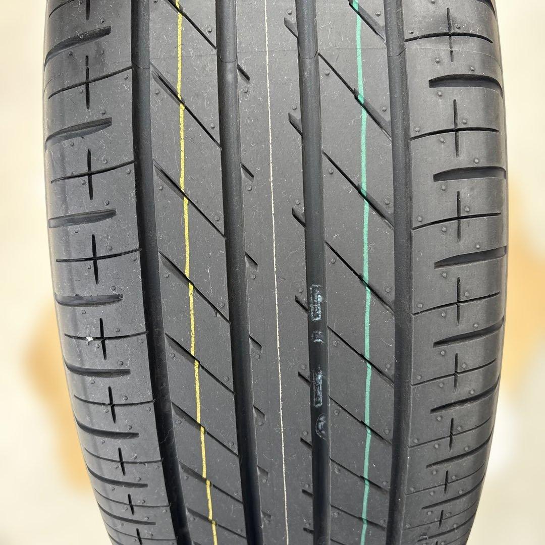 値下！［1/4本目］新車外しトヨタ新型ヴォクシーS-Zハイブリッドホイールタイヤ