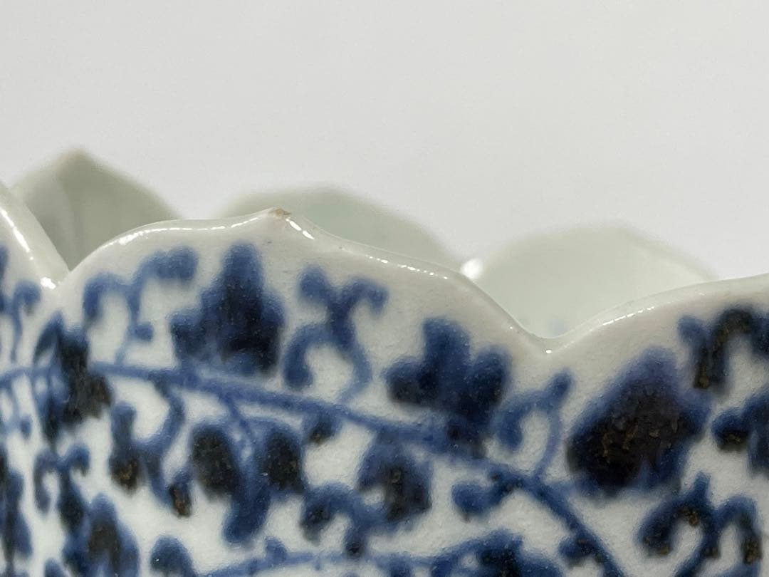 骨董　アンティーク　古伊万里　染付　微塵唐草文様　輪花　蕎麦猪口　カップ　蛸唐草