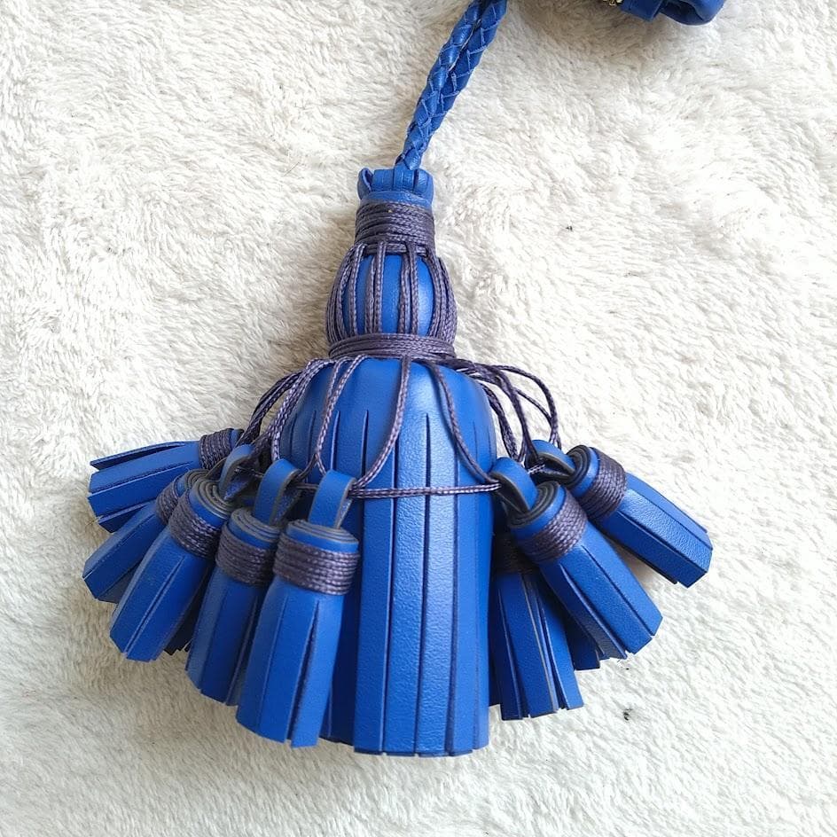 極美品　アニヤハインドマーチ　クラッチバッグ　ジョージアナ　ロイヤルブルー