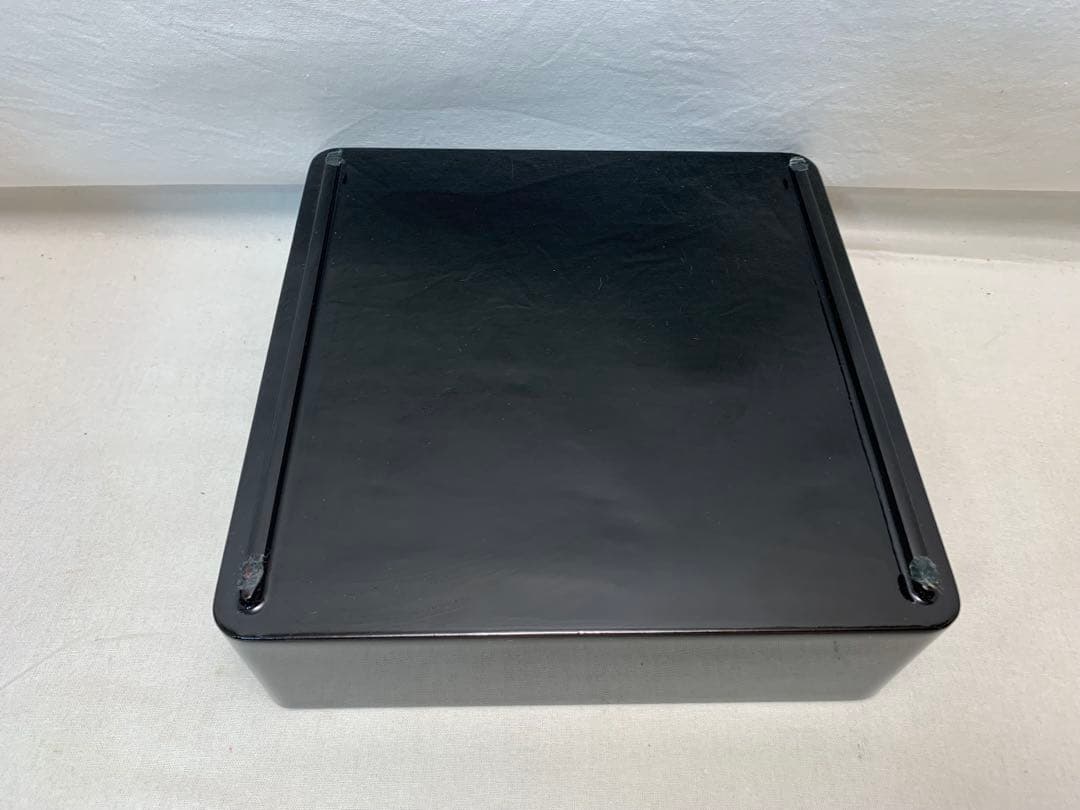 ほぼ未使用 懐石道具 木製 黒真塗 金彩花蒔絵 本重三段 重箱 内朱 紙箱