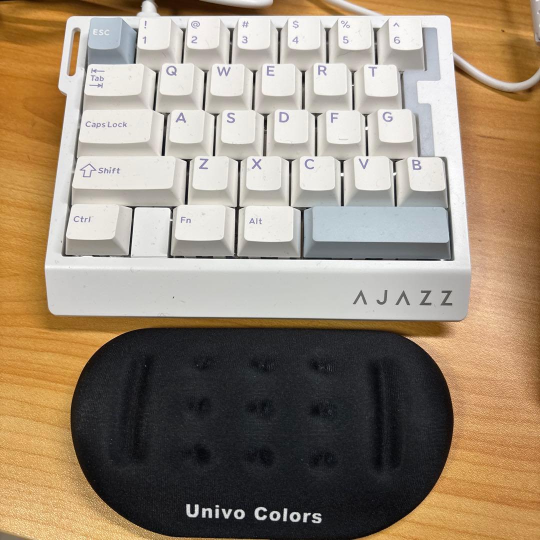 HP Pavilion Aero Laptop 13-be 13.3インチ