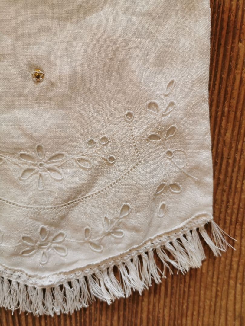 アンティーク 初聖体式 美しいアイレット白糸花刺繍 フリンジ付オモニエールバッグ