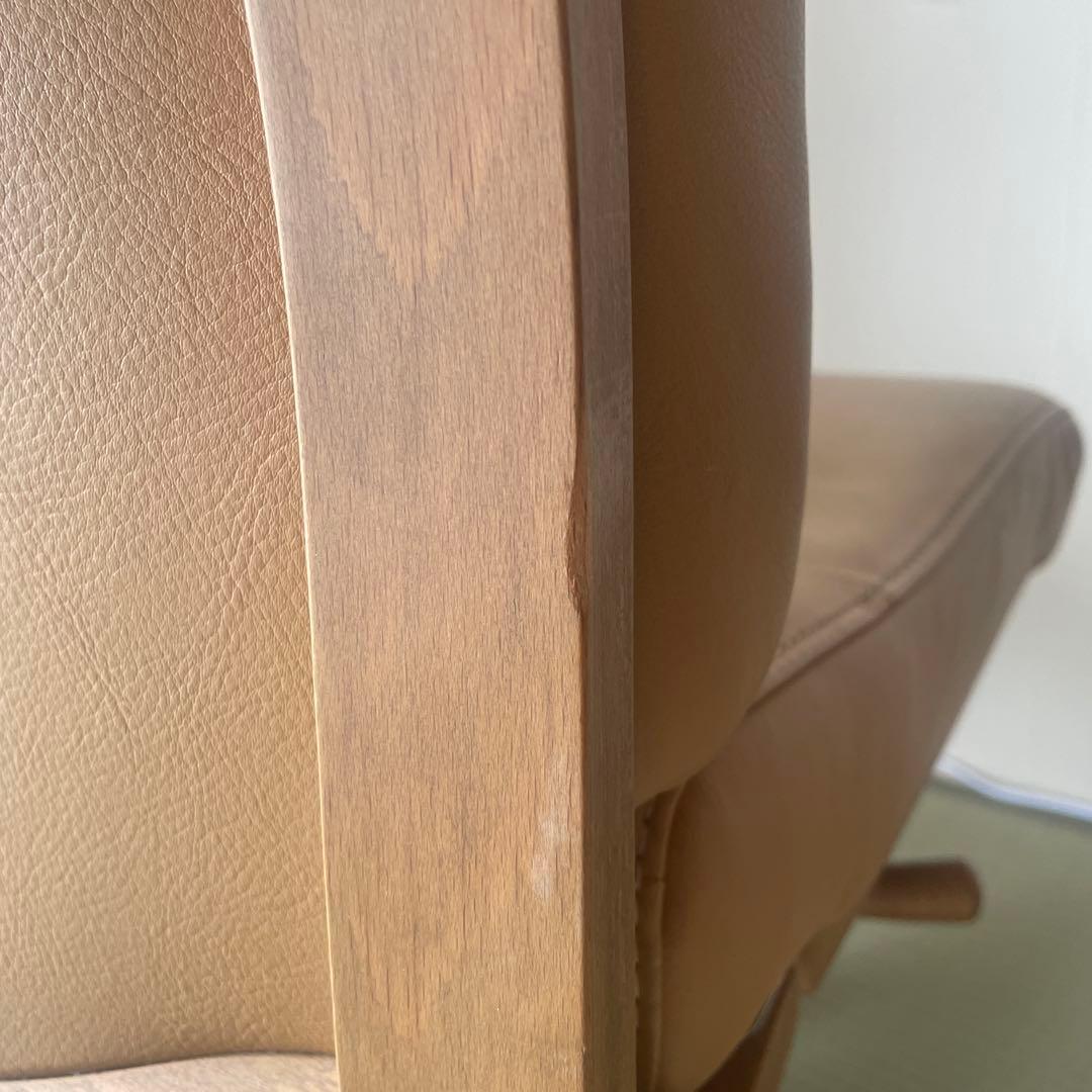 カリモク　本革張デスクチェア