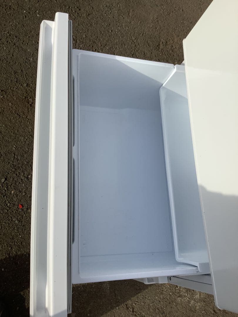 送料込み！2023年製 三菱 3ドア冷凍冷蔵庫 MR-C33H-W1 330L