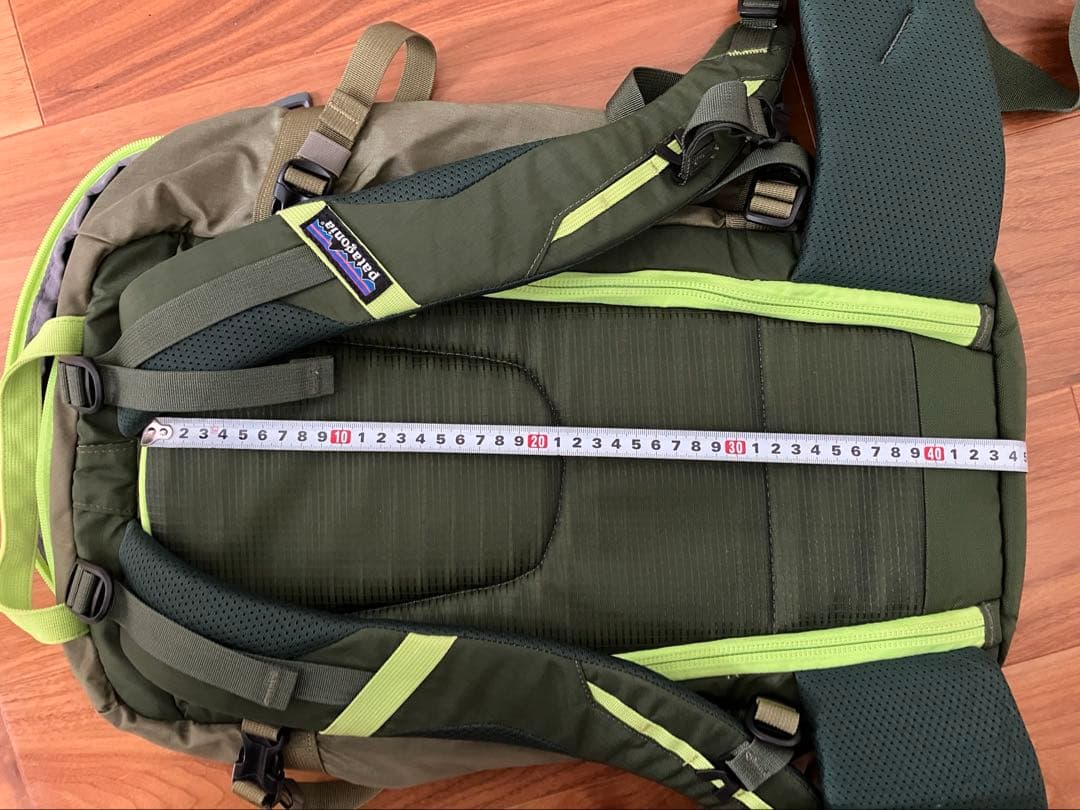 Patagonia スノードリフター　30L バックパック カーキ　オリーブ