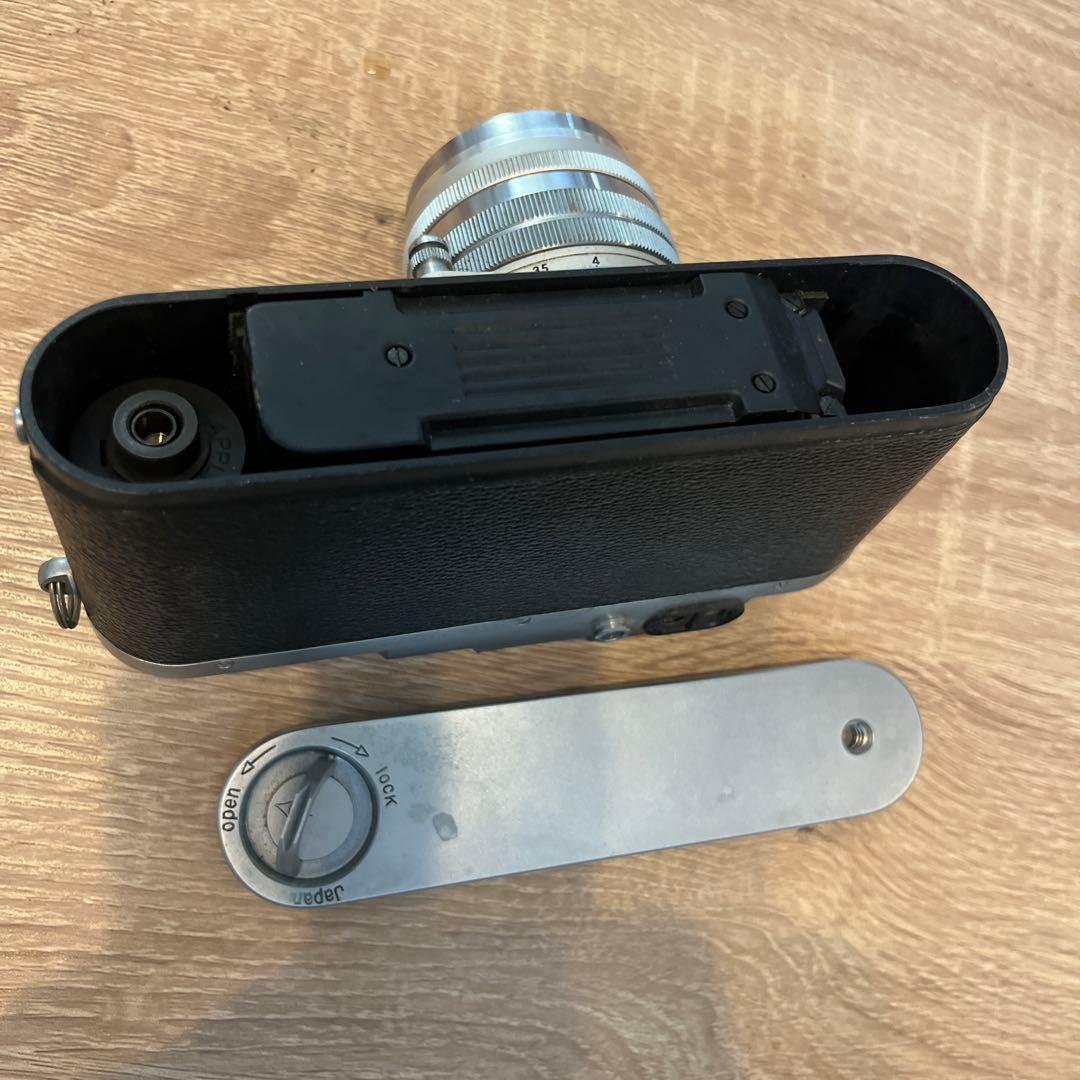Leotax F レンジファインダーカメラ