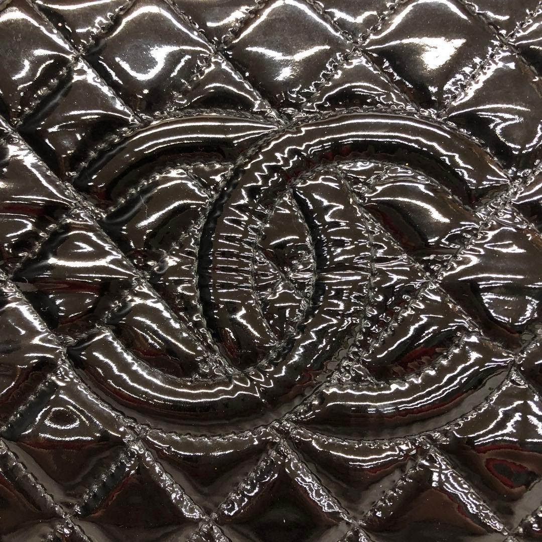 CHANEL ココマーク パテントレザー クラッチバッグ 17番台