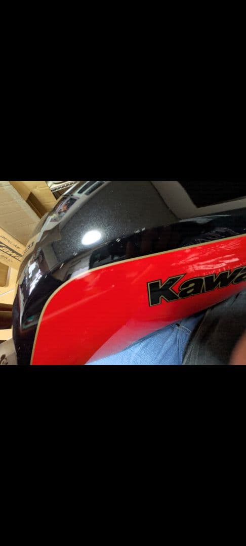 Kawasaki GPZ400f バイクタンク 新品未使用(傷あり)
